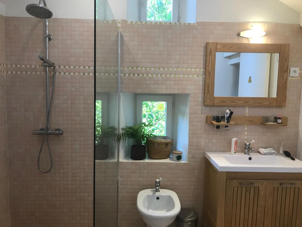 Hotel Chez Alice,simplicité et petite piscine à Mirandol-Bourgnounac Extérieur photo